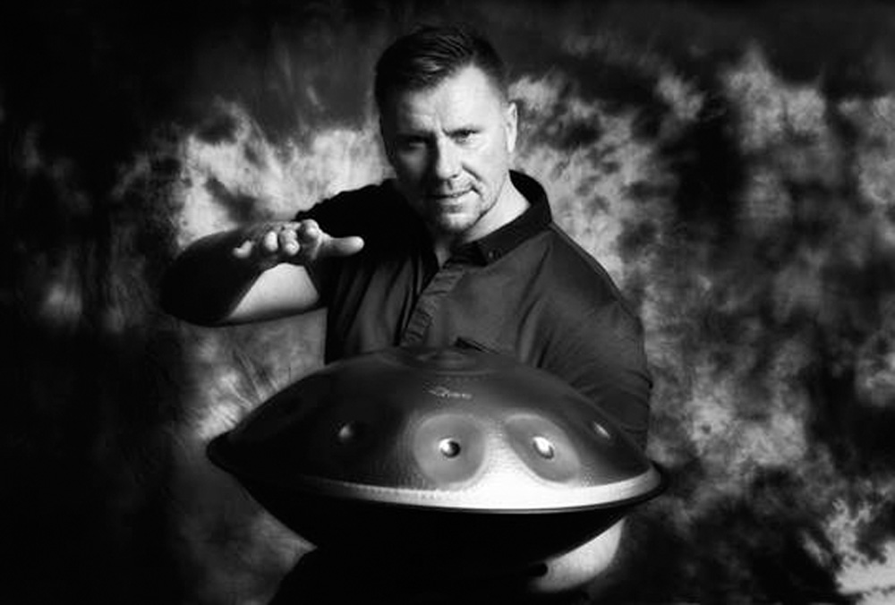 Jiří Káš zavítá 26. 9. do Koněpruských jeskyní s projektem NEO SPACE