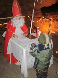 Čerti a andělé v Koněpruských jeskyních, prosinec 2009