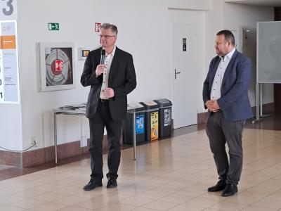 Jeskynní výstava na střeše Národního zemědělského muzea, 30. 6. 2026